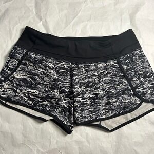 Lululemon Black Speed‎ White Wave Print Running Activewear Athletic Shorts